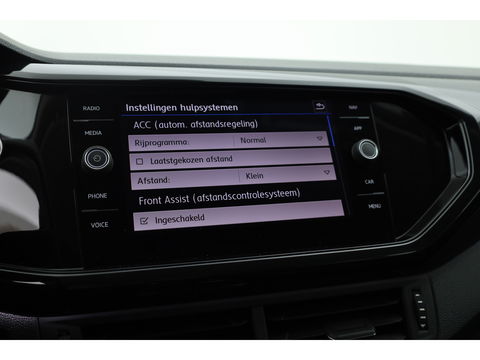 Volkswagen T-Cross 1.0 TSI Style DSG | Camera | Adapt. Cruise | Trekhaak | Beats | LED | Dodehoekdet. | 18'' | Keyless