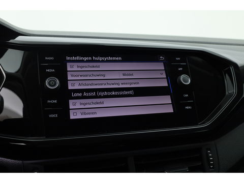 Volkswagen T-Cross 1.0 TSI Style DSG | Camera | Adapt. Cruise | Trekhaak | Beats | LED | Dodehoekdet. | 18'' | Keyless