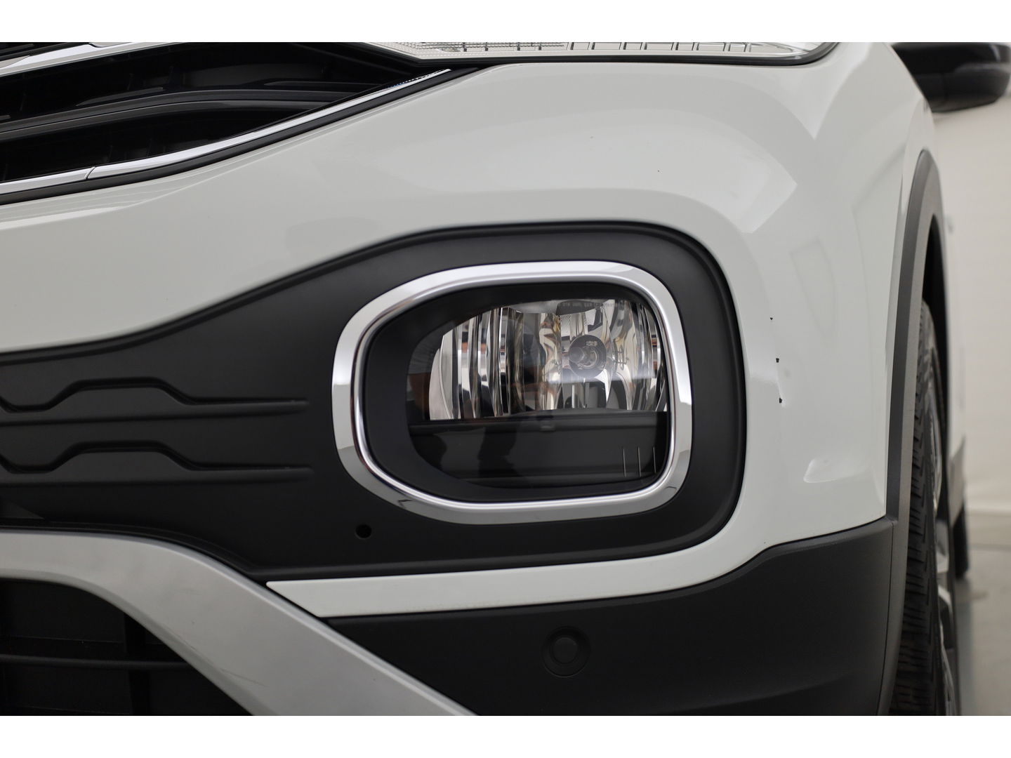 Volkswagen T-Cross 1.0 TSI Style DSG | Camera | Adapt. Cruise | Trekhaak | Beats | LED | Dodehoekdet. | 18'' | Keyless
