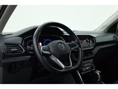 Volkswagen T-Cross 1.0 TSI Style DSG | Camera | Adapt. Cruise | Trekhaak | Beats | LED | Dodehoekdet. | 18'' | Keyless