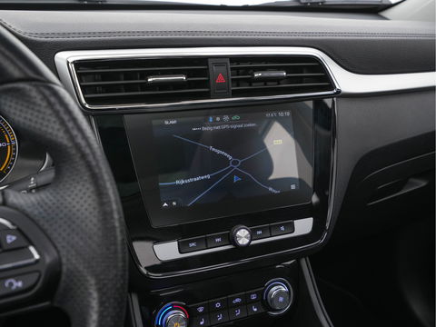 MG ZS EV Luxury 45 kWh {SOH-90 %} (INCL-BTW) Aut. *PANO | LUXURY-LEATHER | CCS-FASTLOADER | KEYLESS | NAVI-FULLMAP | ADAPTIVE-CRUISE | CAMERA | HEATED-SPORTSEATS | CARPLAY | BLINDSPOT | DAB | LANE-ASSIST | PRIVACY-GLASS | 17"