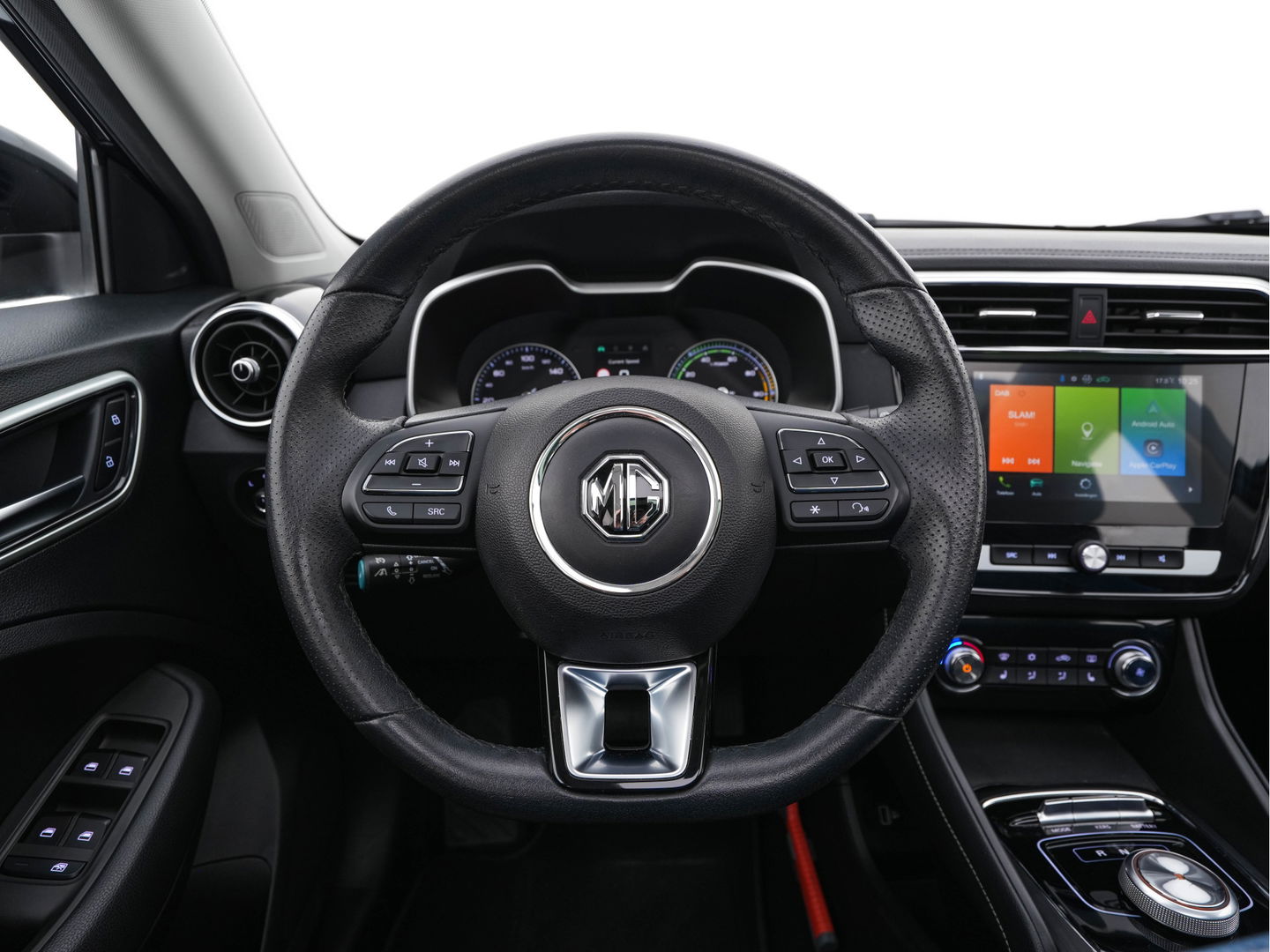 MG ZS EV Luxury 45 kWh {SOH-90 %} (INCL-BTW) Aut. *PANO | LUXURY-LEATHER | CCS-FASTLOADER | KEYLESS | NAVI-FULLMAP | ADAPTIVE-CRUISE | CAMERA | HEATED-SPORTSEATS | CARPLAY | BLINDSPOT | DAB | LANE-ASSIST | PRIVACY-GLASS | 17"