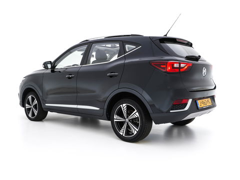 MG ZS EV Luxury 45 kWh {SOH-90 %} (INCL-BTW) Aut. *PANO | LUXURY-LEATHER | CCS-FASTLOADER | KEYLESS | NAVI-FULLMAP | ADAPTIVE-CRUISE | CAMERA | HEATED-SPORTSEATS | CARPLAY | BLINDSPOT | DAB | LANE-ASSIST | PRIVACY-GLASS | 17"