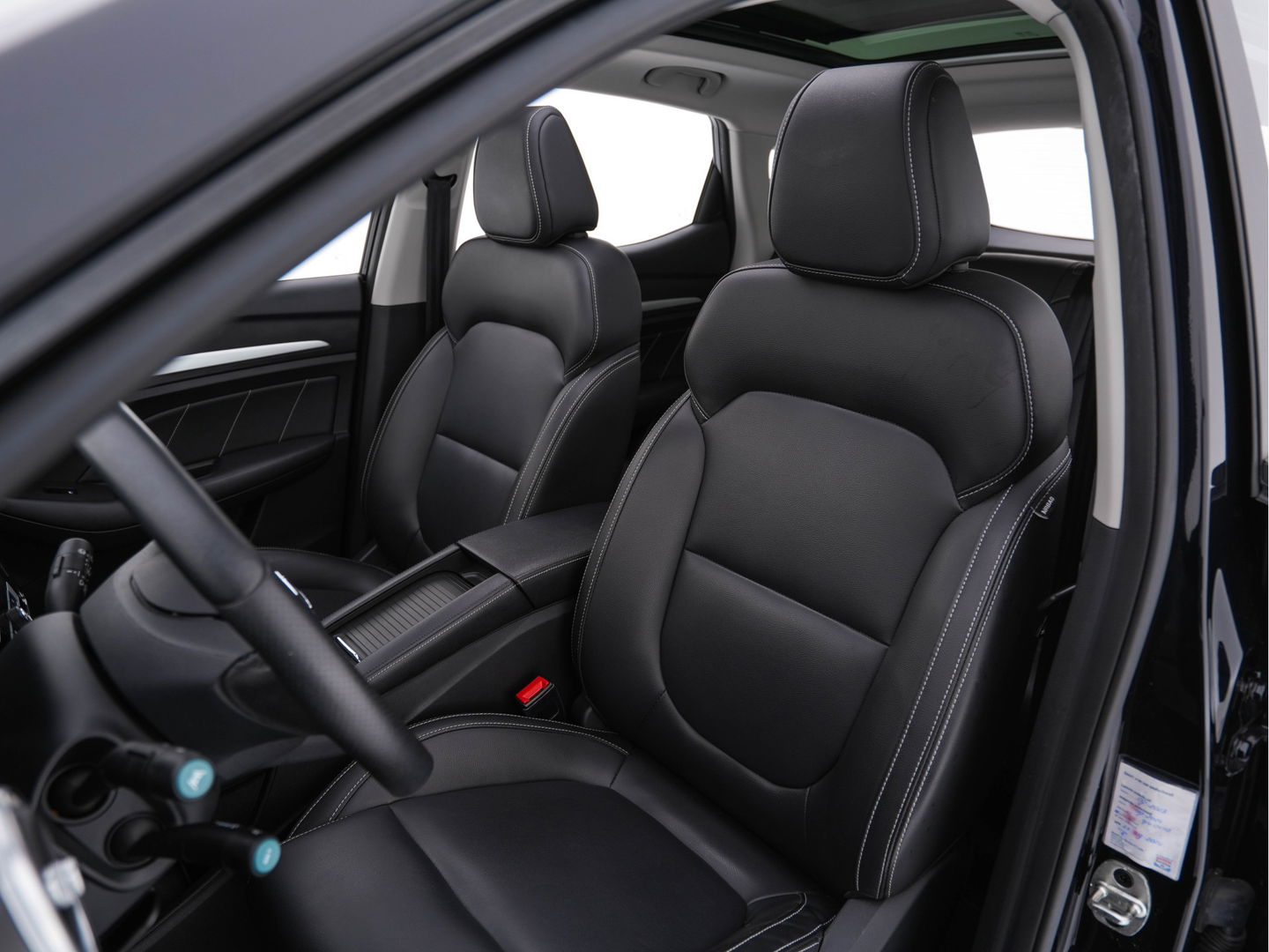MG ZS EV Luxury 45 kWh {SOH-90 %} (INCL-BTW) Aut. *PANO | LUXURY-LEATHER | CCS-FASTLOADER | KEYLESS | NAVI-FULLMAP | ADAPTIVE-CRUISE | CAMERA | HEATED-SPORTSEATS | CARPLAY | BLINDSPOT | DAB | LANE-ASSIST | PRIVACY-GLASS | 17"