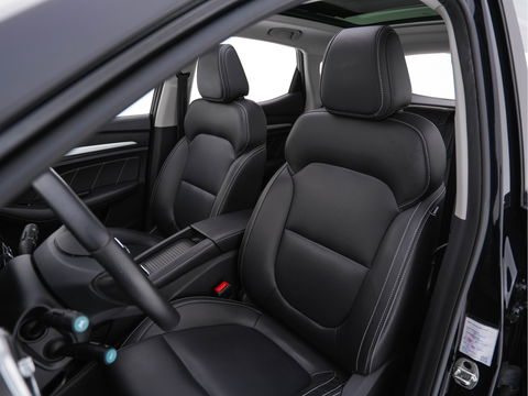 MG ZS EV Luxury 45 kWh {SOH-90 %} (INCL-BTW) Aut. *PANO | LUXURY-LEATHER | CCS-FASTLOADER | KEYLESS | NAVI-FULLMAP | ADAPTIVE-CRUISE | CAMERA | HEATED-SPORTSEATS | CARPLAY | BLINDSPOT | DAB | LANE-ASSIST | PRIVACY-GLASS | 17"