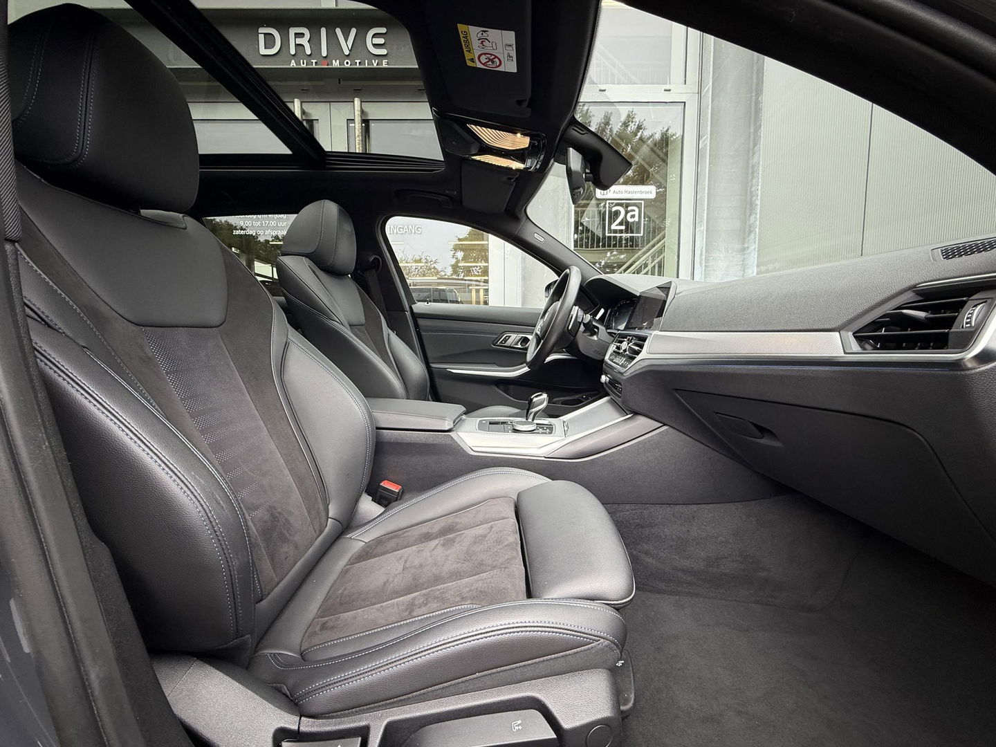 BMW 3 Serie Touring 330e High Ex. M-sport plus|SOH98%|Pano|Laser|CoPilot|HiFi|Trekhaak|Dravit grey