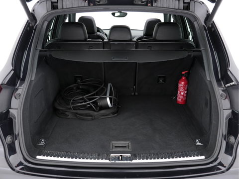 Porsche Cayenne 3.0 S E-Hybrid (INCL-BTW) *PANO | LUXURY-LEATHER | BI-XENON | BOSE-SOUND | MEMORY-PACK | HEATED-COMFORTSEATS | PRIVACY-GLASS | CAMERA | NAVI-FULLMAP | ECC | PDC | CRUISE | 21''ALU*