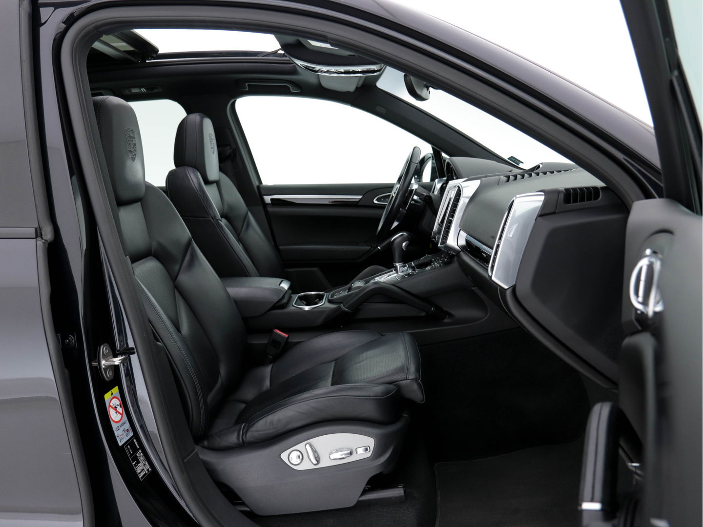 Porsche Cayenne 3.0 S E-Hybrid (INCL-BTW) *PANO | LUXURY-LEATHER | BI-XENON | BOSE-SOUND | MEMORY-PACK | HEATED-COMFORTSEATS | PRIVACY-GLASS | CAMERA | NAVI-FULLMAP | ECC | PDC | CRUISE | 21''ALU*