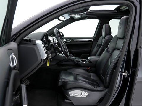 Porsche Cayenne 3.0 S E-Hybrid (INCL-BTW) *PANO | LUXURY-LEATHER | BI-XENON | BOSE-SOUND | MEMORY-PACK | HEATED-COMFORTSEATS | PRIVACY-GLASS | CAMERA | NAVI-FULLMAP | ECC | PDC | CRUISE | 21''ALU*
