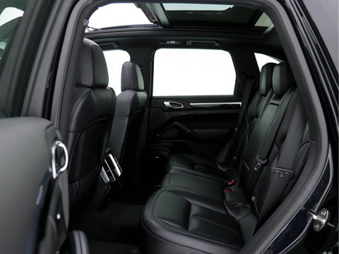Porsche Cayenne 3.0 S E-Hybrid (INCL-BTW) *PANO | LUXURY-LEATHER | BI-XENON | BOSE-SOUND | MEMORY-PACK | HEATED-COMFORTSEATS | PRIVACY-GLASS | CAMERA | NAVI-FULLMAP | ECC | PDC | CRUISE | 21''ALU*