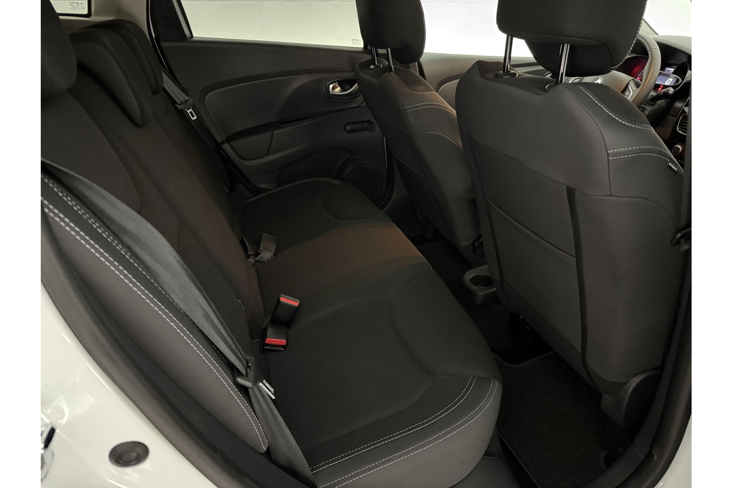 Renault Clio 0.9 TCe Zen Estate | LED | Cruise | Navigatie | Parkeersens. | 16''LMV