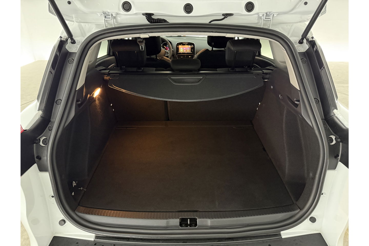 Renault Clio 0.9 TCe Zen Estate | LED | Cruise | Navigatie | Parkeersens. | 16''LMV