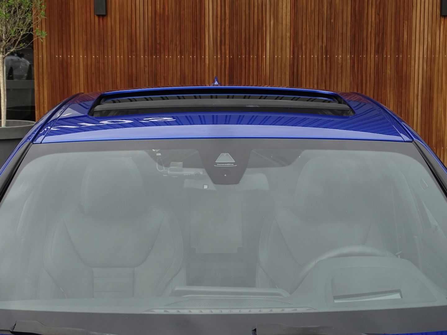 BMW 3-serie 330e 292PK M-sport Individual / Laser *NAP*