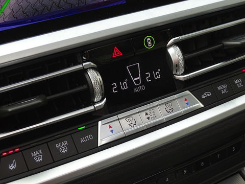 BMW 3-serie 330e 292PK M-sport Individual / Laser *NAP*