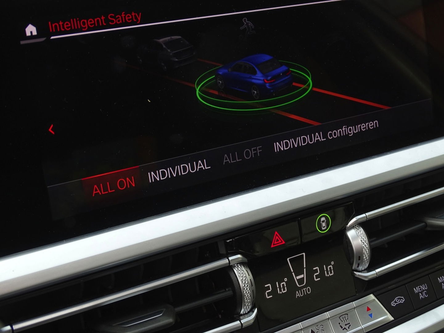 BMW 3-serie 330e 292PK M-sport Individual / Laser *NAP*