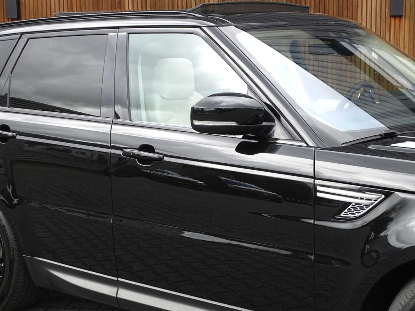 Land Rover Range Rover Sport 3.0 TDV6 259PK automaat / HSE Dynamic *NAP*