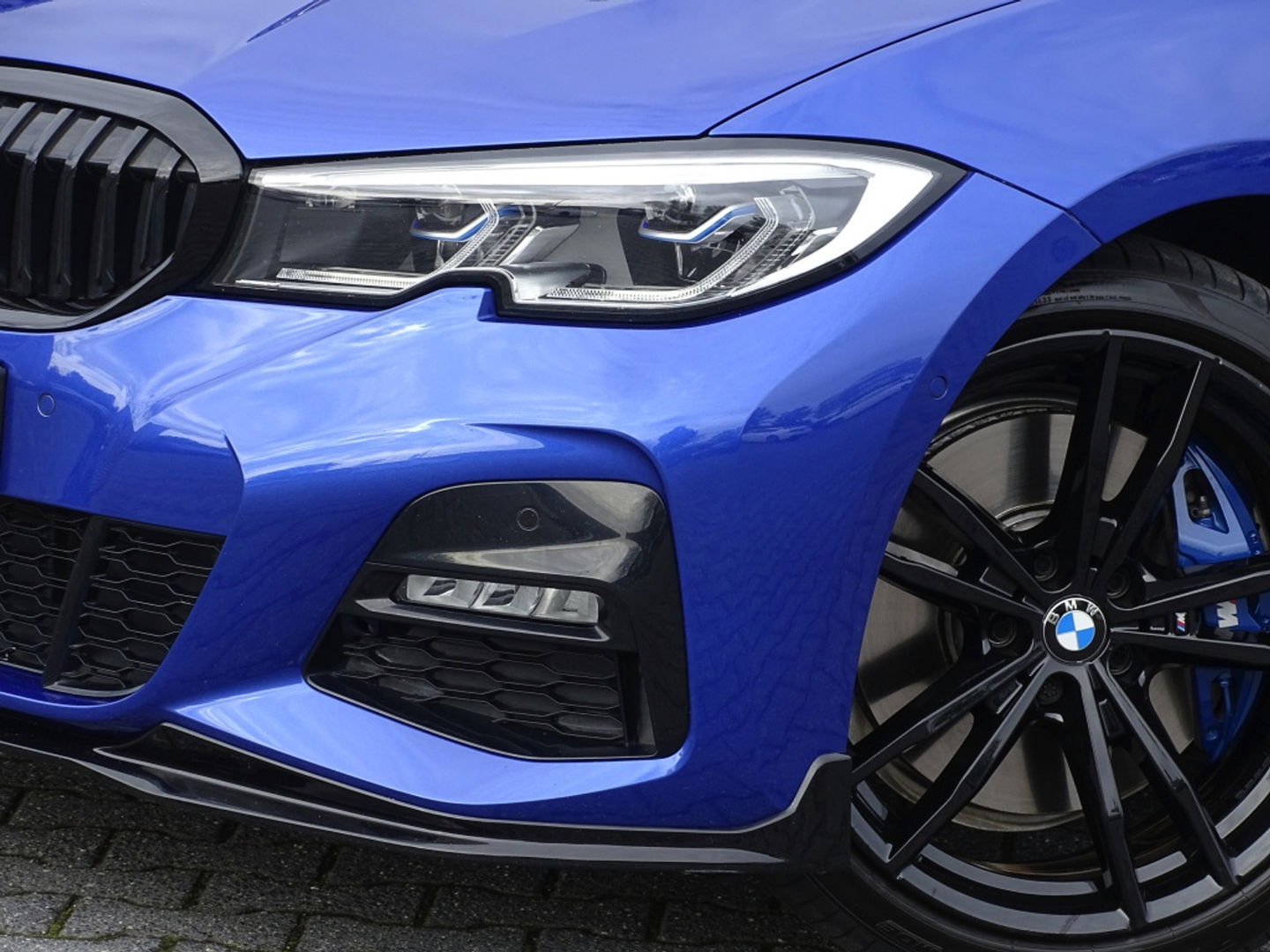 BMW 3-serie 330e 292PK M-sport Individual / Laser *NAP*