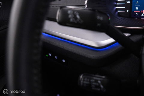 Škoda Octavia Combi 1.4 TSI iV PHEV Sportline Business | Panorama | VC | ambiance | Adaptive | Massage | Stoel + stuurwiel verwarming |