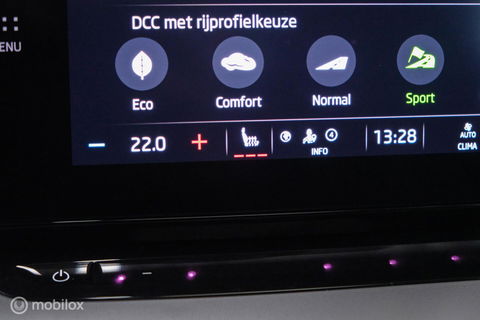 Škoda Octavia Combi 1.4 TSI iV PHEV Sportline Business | Panorama | VC | ambiance | Adaptive | Massage | Stoel + stuurwiel verwarming |