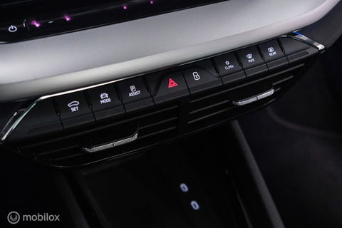 Škoda Octavia Combi 1.4 TSI iV PHEV Sportline Business | Panorama | VC | ambiance | Adaptive | Massage | Stoel + stuurwiel verwarming |