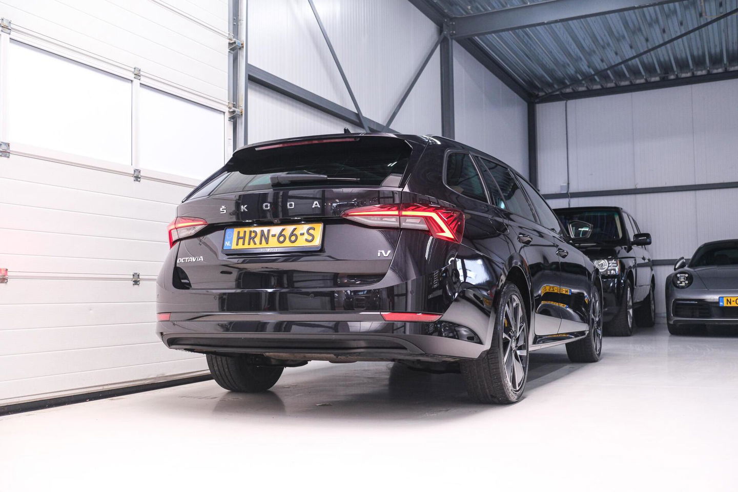 Škoda Octavia Combi 1.4 TSI iV PHEV Sportline Business | Panorama | VC | ambiance | Adaptive | Massage | Stoel + stuurwiel verwarming |