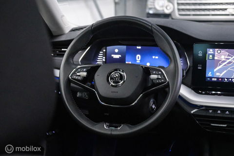 Škoda Octavia Combi 1.4 TSI iV PHEV Sportline Business | Panorama | VC | ambiance | Adaptive | Massage | Stoel + stuurwiel verwarming |