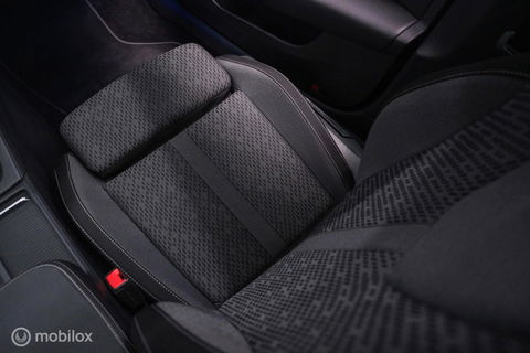 Škoda Octavia Combi 1.4 TSI iV PHEV Sportline Business | Panorama | VC | ambiance | Adaptive | Massage | Stoel + stuurwiel verwarming |