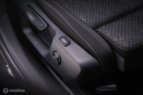 Škoda Octavia Combi 1.4 TSI iV PHEV Sportline Business | Panorama | VC | ambiance | Adaptive | Massage | Stoel + stuurwiel verwarming |