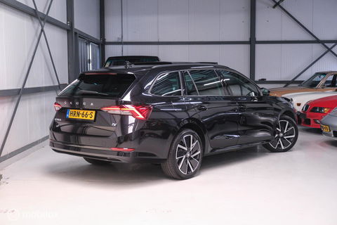 Škoda Octavia Combi 1.4 TSI iV PHEV Sportline Business | Panorama | VC | ambiance | Adaptive | Massage | Stoel + stuurwiel verwarming |