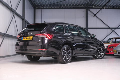 Škoda Octavia Combi 1.4 TSI iV PHEV Sportline Business | Panorama | VC | ambiance | Adaptive | Massage | Stoel + stuurwiel verwarming |