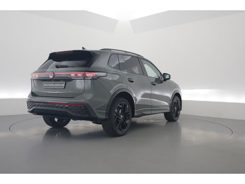 Volkswagen Tiguan 1.5 eHybrid R-Line Black Style | Pano | Massage | Adapt. Cruise | IQ. Light | Camera | Keyless | CarPlay