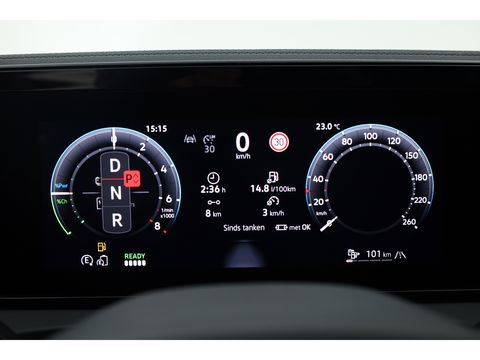 Volkswagen Tiguan 1.5 eHybrid R-Line Black Style | Pano | Massage | Adapt. Cruise | IQ. Light | Camera | Keyless | CarPlay