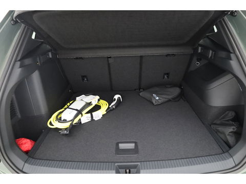 Volkswagen Tiguan 1.5 eHybrid R-Line Black Style | Pano | Massage | Adapt. Cruise | IQ. Light | Camera | Keyless | CarPlay