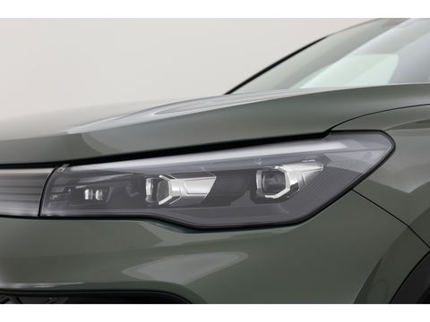 Volkswagen Tiguan 1.5 eHybrid R-Line Black Style | Pano | Massage | Adapt. Cruise | IQ. Light | Camera | Keyless | CarPlay