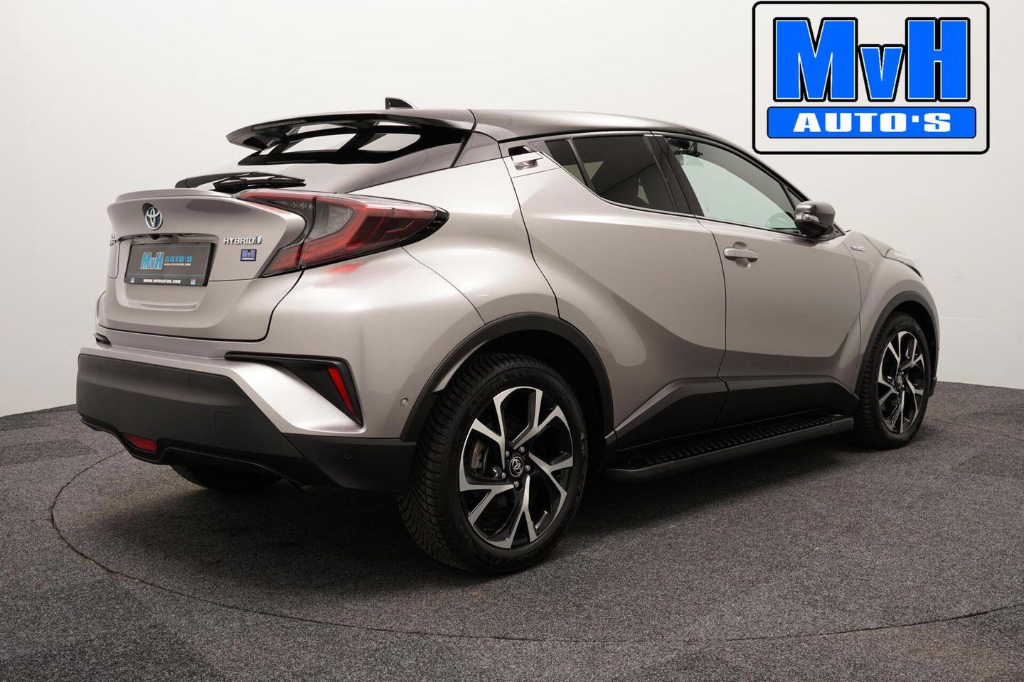 Toyota C-HR 1.8 Hybrid Bi-Tone|LUXE!|TREEPLANKEN|LED|JBL|NAP