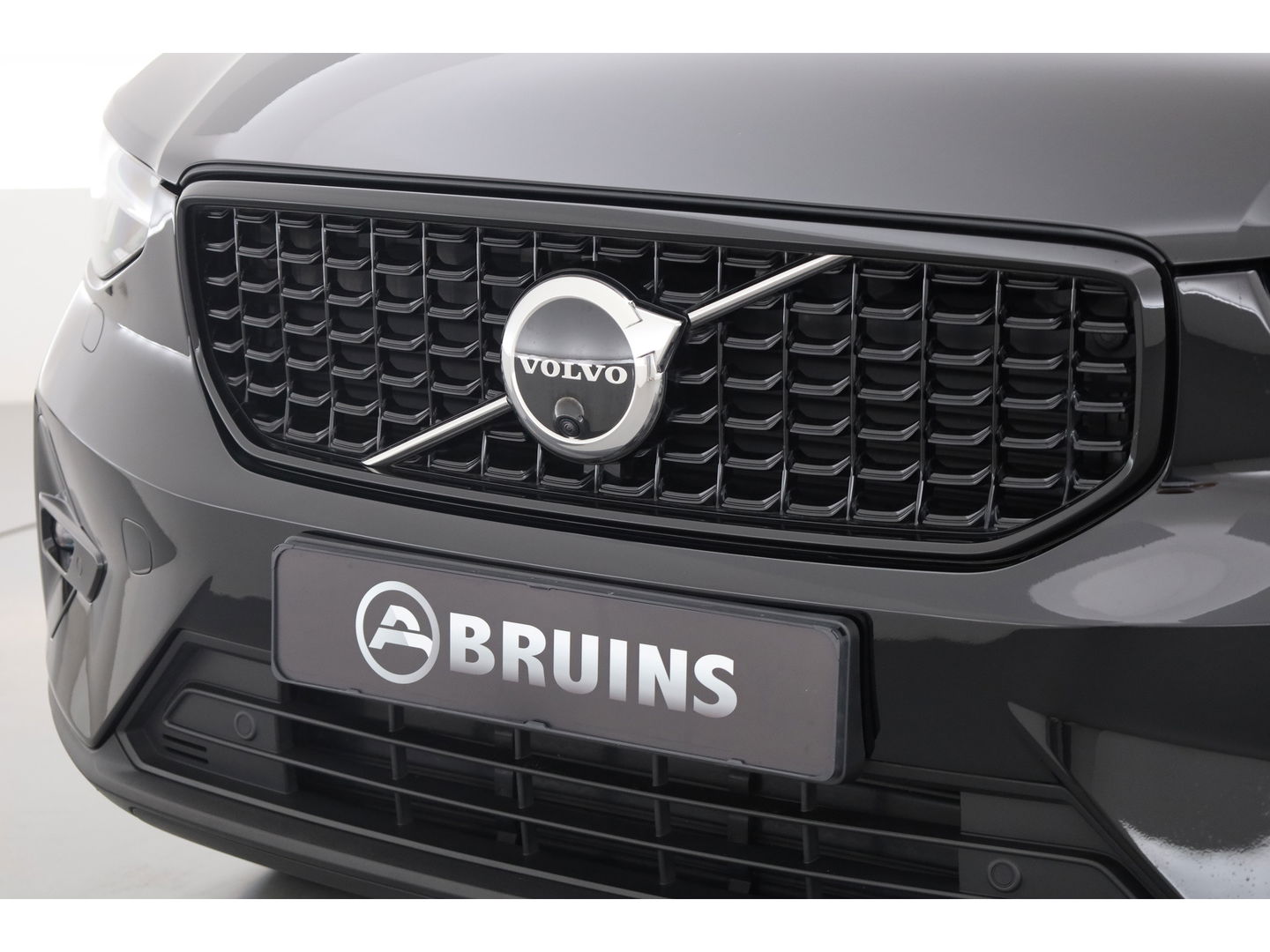 Volvo XC40 1.5 T5 Plug-in hybrid Ultimate Dark Panorama-dak, 360 camera, elek. stoelen, ACC, Blis