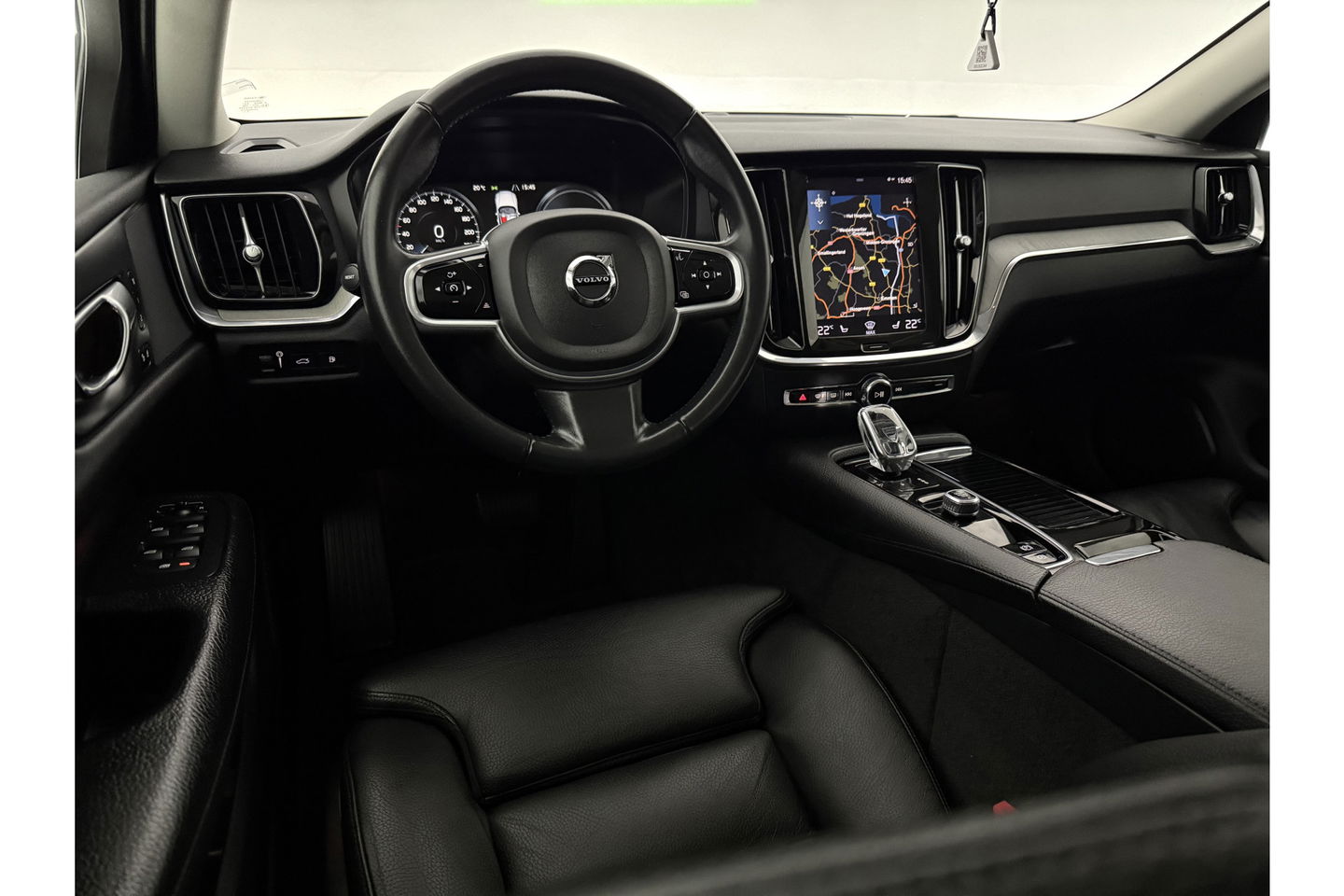 Volvo V60 T6 Recharge 291PK Inscription | LED | Camera | Trekhaak | Carplay | Virtual Cockpit | Memory seats