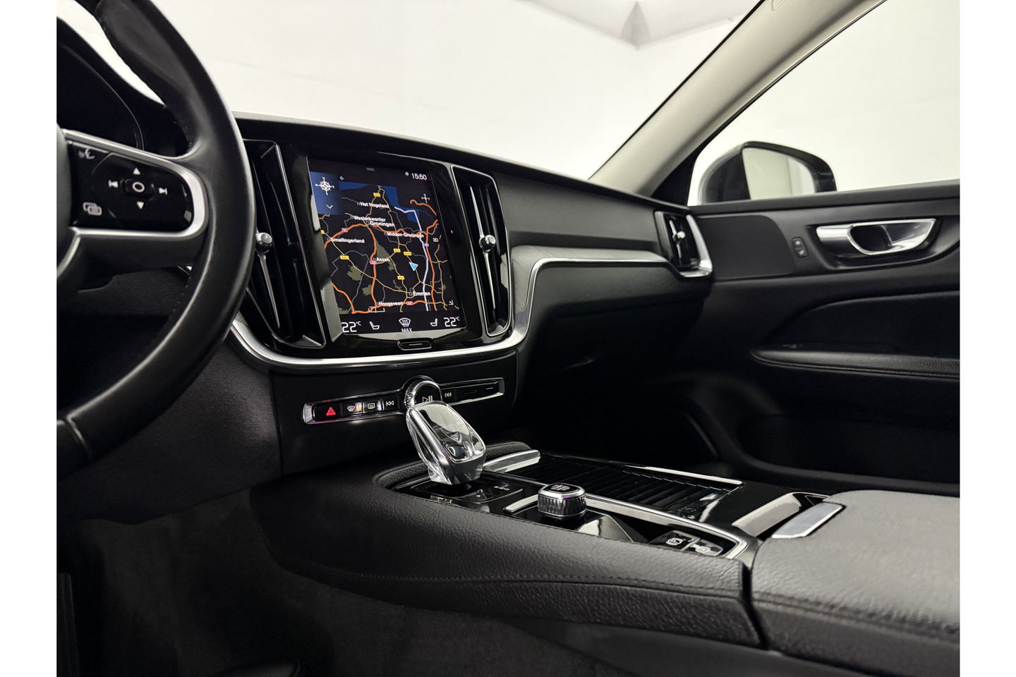 Volvo V60 T6 Recharge 291PK Inscription | LED | Camera | Trekhaak | Carplay | Virtual Cockpit | Memory seats