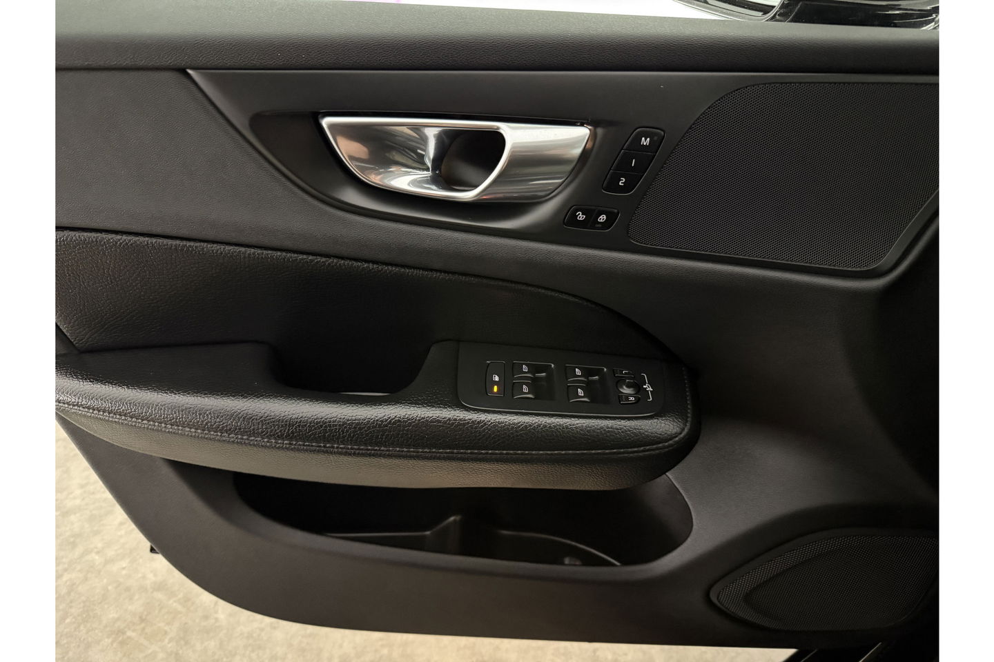 Volvo V60 T6 Recharge 291PK Inscription | LED | Camera | Trekhaak | Carplay | Virtual Cockpit | Memory seats