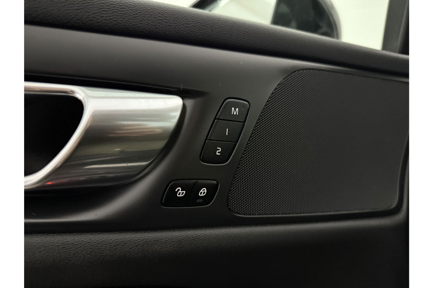 Volvo V60 T6 Recharge 291PK Inscription | LED | Camera | Trekhaak | Carplay | Virtual Cockpit | Memory seats