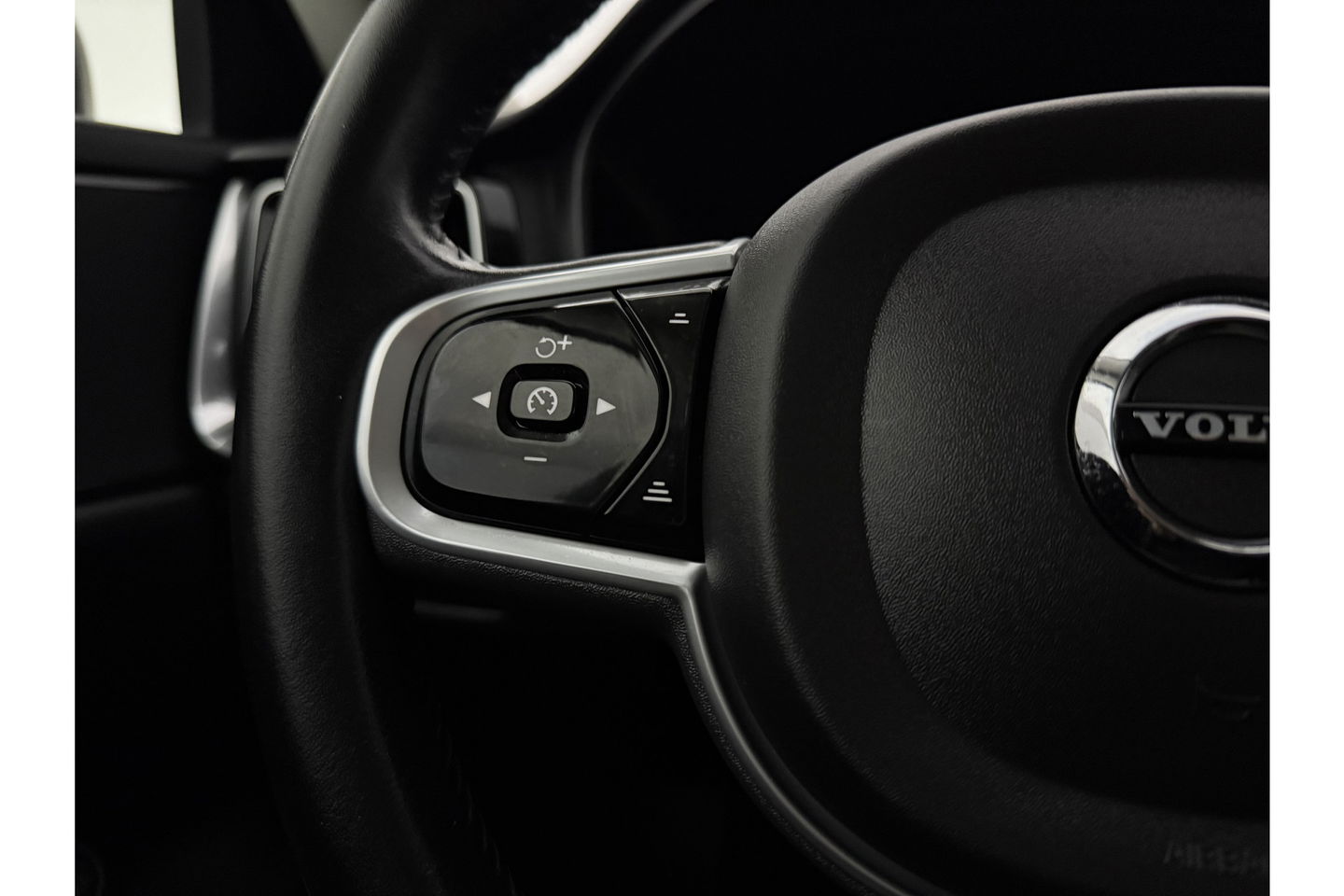 Volvo V60 T6 Recharge 291PK Inscription | LED | Camera | Trekhaak | Carplay | Virtual Cockpit | Memory seats