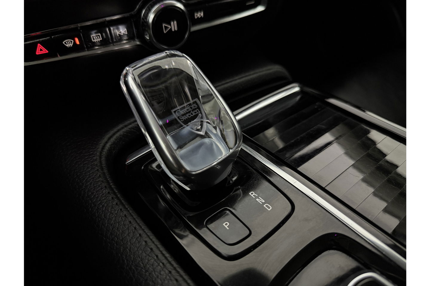 Volvo V60 T6 Recharge 291PK Inscription | LED | Camera | Trekhaak | Carplay | Virtual Cockpit | Memory seats