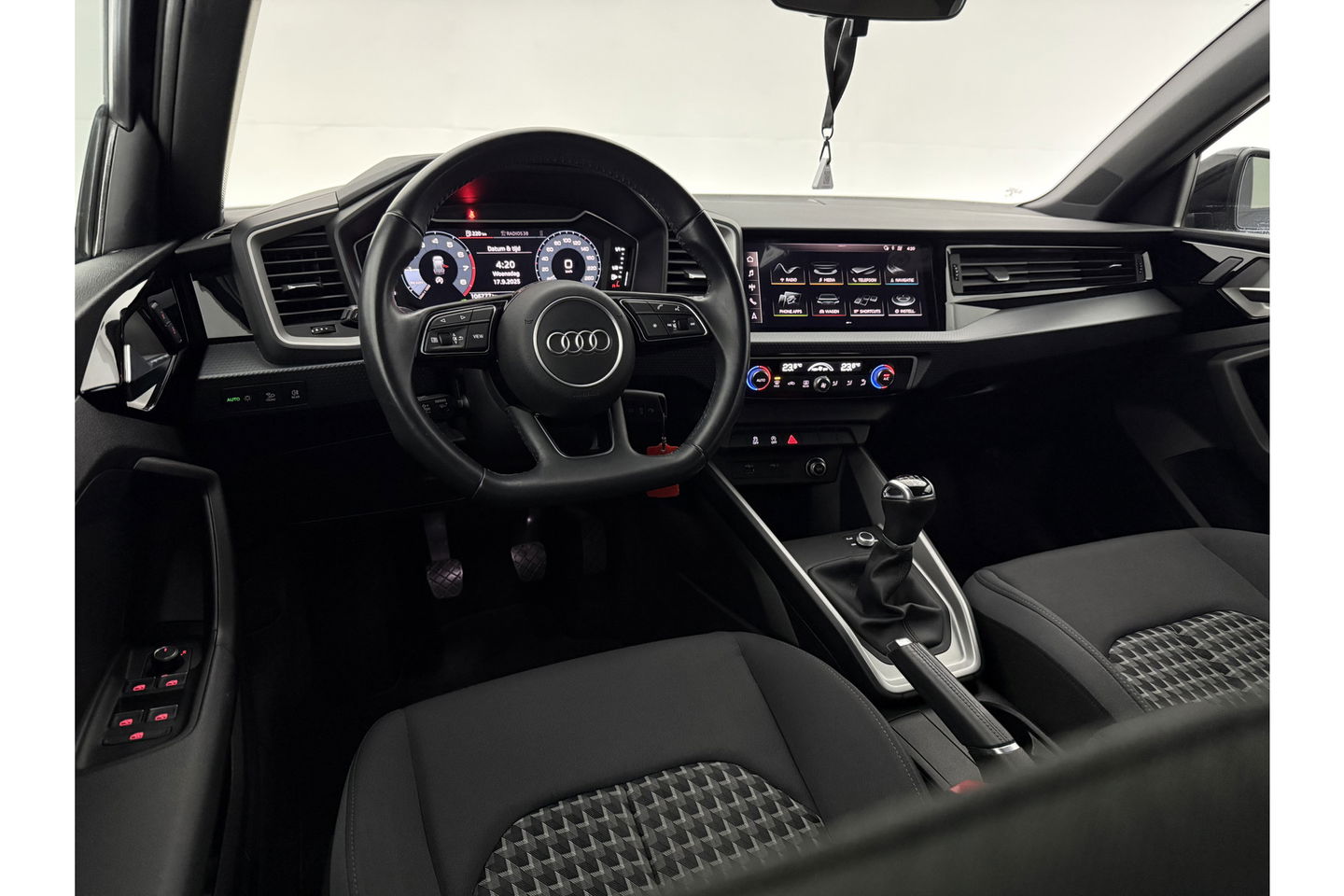 Audi A1 30 TFSI epic | LED | Carplay | Virtual Cockpit | Adaptive Cruise | Clima | 17''LMV