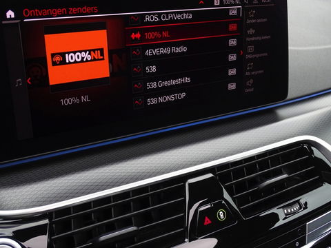 BMW 5 Serie touring 530e 292PK X-drive / M-Sport / Laser / 2022 / Pano / Head-Up
