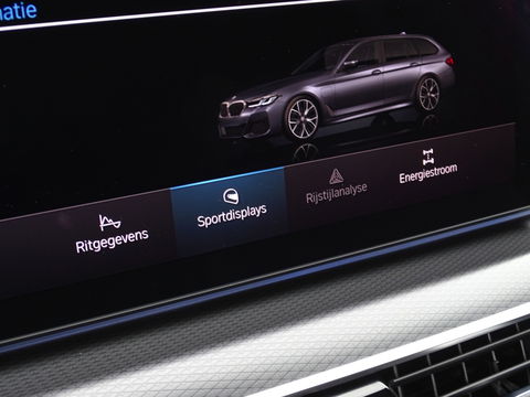 BMW 5 Serie touring 530e 292PK X-drive / M-Sport / Laser / 2022 / Pano / Head-Up