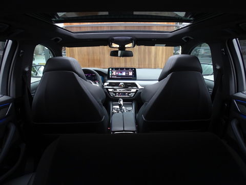 BMW 5 Serie touring 530e 292PK X-drive / M-Sport / Laser / 2022 / Pano / Head-Up