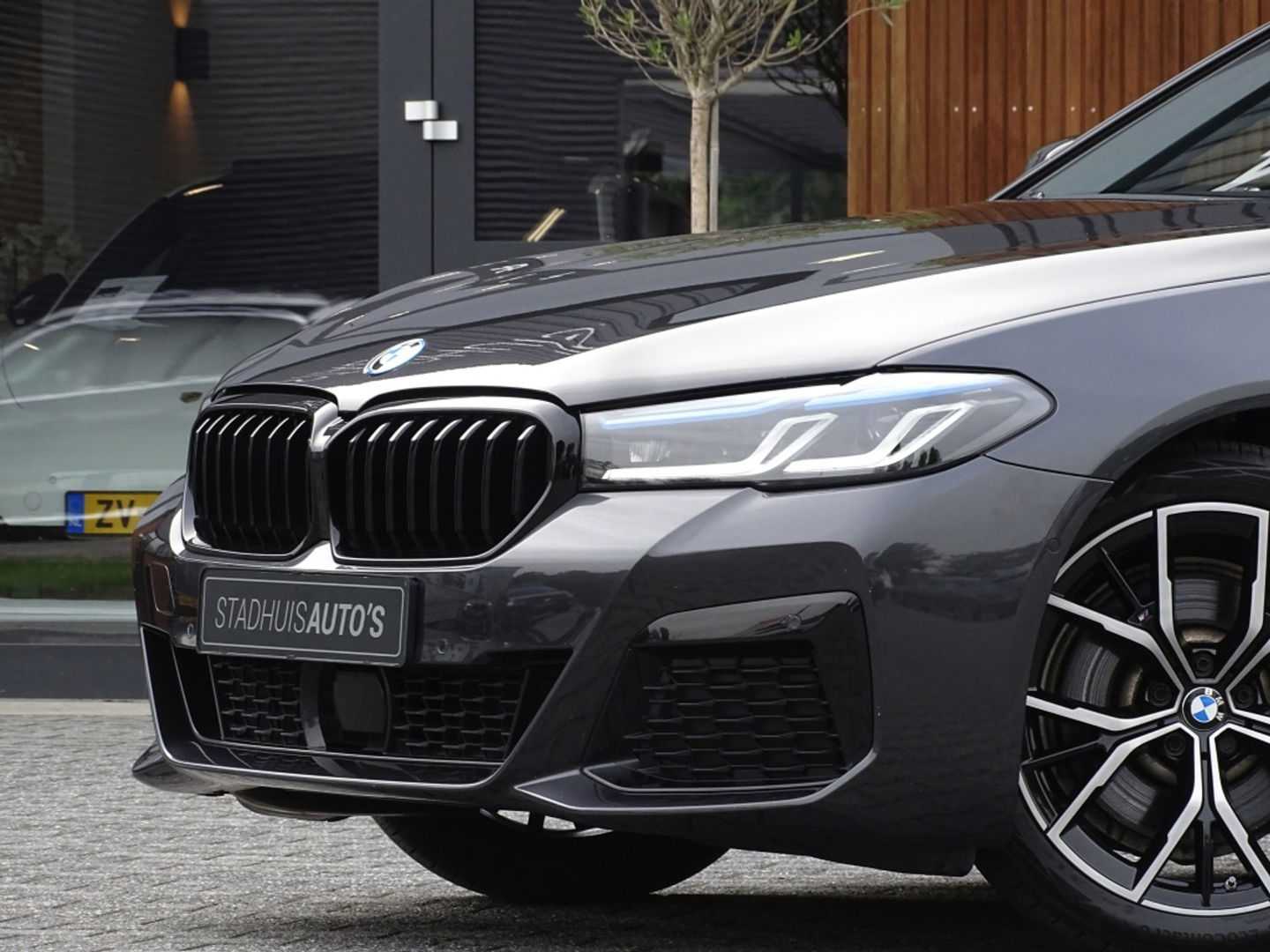 BMW 5 Serie touring 530e 292PK X-drive / M-Sport / Laser / 2022 / Pano / Head-Up