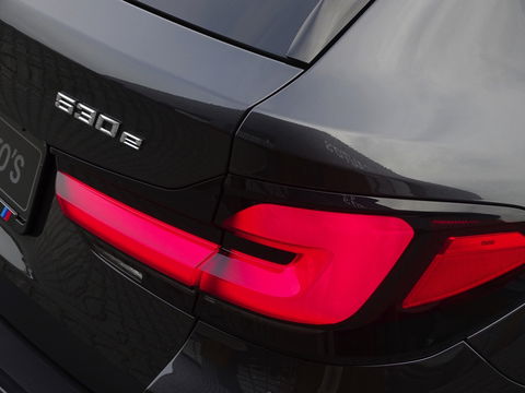 BMW 5 Serie touring 530e 292PK X-drive / M-Sport / Laser / 2022 / Pano / Head-Up