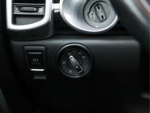 Porsche Cayenne 3.0 S E-Hybrid (INCL-BTW) *PANO | LUXURY-LEATHER | BI-XENON | BOSE-SOUND | MEMORY-PACK | HEATED-COMFORTSEATS | PRIVACY-GLASS | CAMERA | NAVI-FULLMAP | ECC | PDC | CRUISE | 21''ALU*