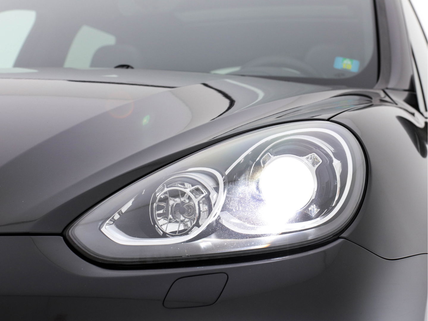 Porsche Cayenne 3.0 S E-Hybrid (INCL-BTW) *PANO | LUXURY-LEATHER | BI-XENON | BOSE-SOUND | MEMORY-PACK | HEATED-COMFORTSEATS | PRIVACY-GLASS | CAMERA | NAVI-FULLMAP | ECC | PDC | CRUISE | 21''ALU*